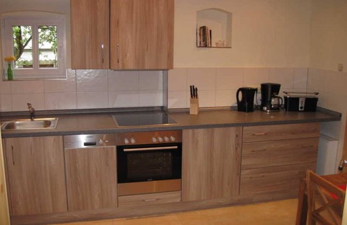 Bad Klosterlausnitz Apartment | FW Orange - Guesthouse Gimper