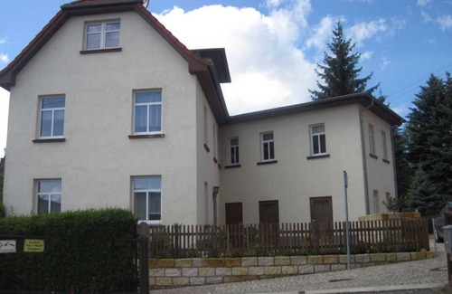 Bad Klosterlausnitz Apartment | FW Orange - Guesthouse Gimper