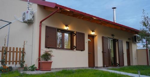 Tsakoi House | Fyllenia Country Home, Aridaia, Pozar Baths