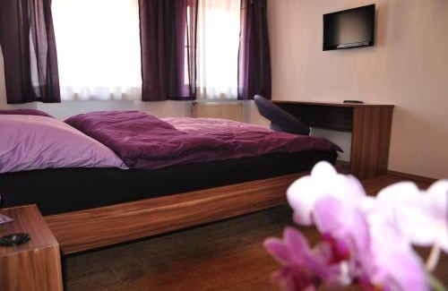 Rothenburg Old Town House | Gästezimmer Michelangelo
