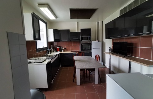 Esbly Apartment | Gîte à l'orée du parc in Esbly for 8 people