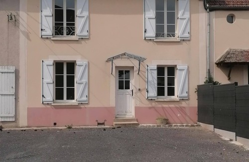 Beton-Bazoches House | Gîte à la Campagne 3 Chambres à 1h de Paris