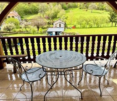 Lascelle House | Gîte 4 personnes vue sur le lac des graves - Vallée de la Jordanne,Aurillac,Cantal,Auvergne