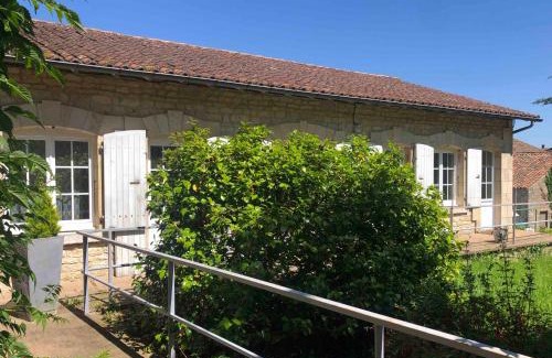 Saint-Romans-les-Melle House | Gîte 6 à 8 personnes calme et repos