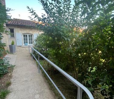 Saint-Romans-les-Melle House | Gîte 6 à 8 personnes calme et repos