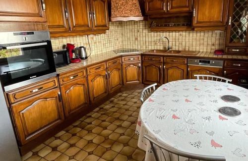 Artenay House | Gîte au cœur d'Artenay – 3 chambres, tout confort, à 25 min d'Orléans, proche commerces et musées - FR-1-590-123