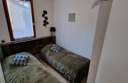 Calviac-en-Perigord House | Gîte au Sein D'un Village Vacances