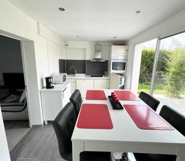 Eperlecques House | Gîte avec Piscine et spa