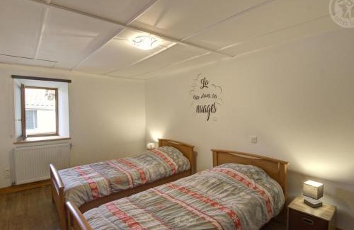 Cremeaux House | Gîte charmant à la ferme, tout confort, proche de Roanne, idéal pour randonnées et baignades - FR-1-496-220