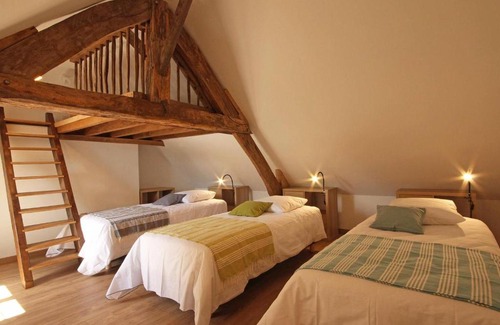 Ceauce House | Gîte confortable avec jardin privatif, 4 chambres, étang, animaux, à Céaucé - FR-1-497-6