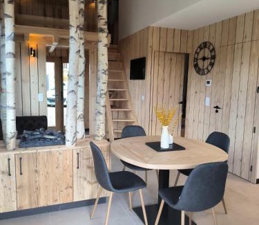 Azerailles House | Gîte cosy en bois avec son jardin