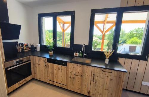 Azerailles House | Gîte cosy en bois avec son jardin