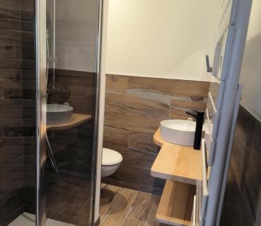 Azerailles House | Gîte cosy en bois avec son jardin