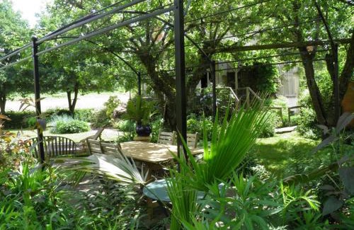 Herisson House | Gîte cosy en bord de rivière avec jardin, proche village médiéval, idéal famille, animaux acceptés - FR-1-489-247