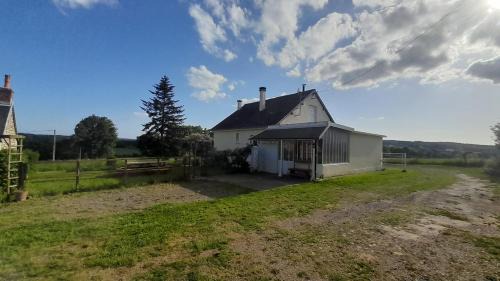 Carrouges House | Gîte Cottage chaleureux en pleine campagne vue sur les Monts et Forêts et le château de Carrouges