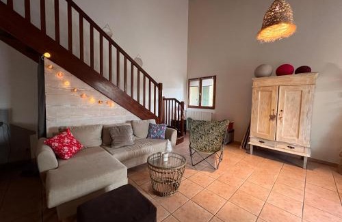 Pont-Saint-Esprit House | Gîte d'ysée au milieu des vignes