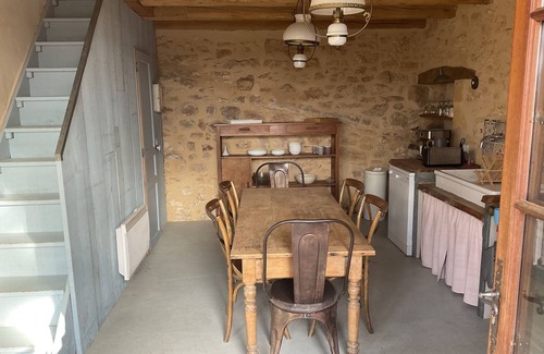 Castels House | Gîte de Charme Dans une Ancienne Métairie "La Grotte"