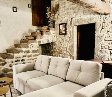 Chandolas House | Gîte de la Croisette Sud Ardèche piscine