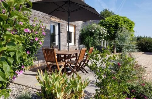 Saint-Cyprien House | Gîte de la Tuillère, maison contemporaine en bois avec vue et piscine
