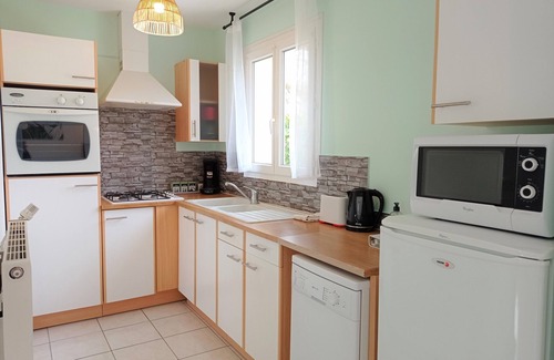 Limogne-en-Quercy House | Gîte de Lescurou Emeraude Cottage 4 Guests–Pool, Garden & Peaceful Family Escape
