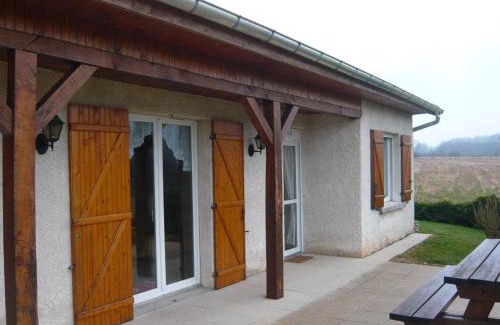Fontenoy-le-Chateau House | Gîte de plain-pied avec terrasse, proche port et station thermale, idéal pour familles - FR-1-589-24