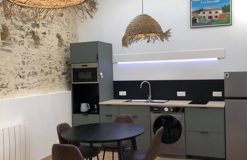 La Copechagniere Apartment | Gîte de Vacances La Charmille - Côté Cour