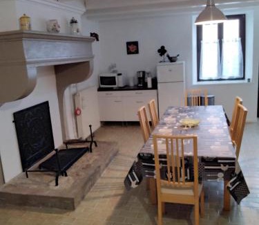 Lignieres-sur-Aire House | Gîte des jardins