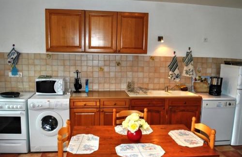 Chemille-sur-Indrois House | Gîte en Touraine avec jardin, proche du Zoo de Beauval et des châteaux, animaux acceptés - FR-1-381-444