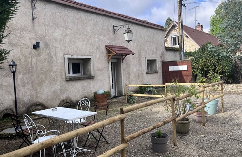 Emance House | Gîte Entièrement Rénové à Deux pas de la Forêt à Pied