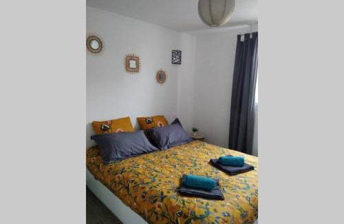 Champagne-les-Marais Apartment | gîte "entre terre et mer "climatisé à proximité de la Rochelle et des côtes vendéennes !