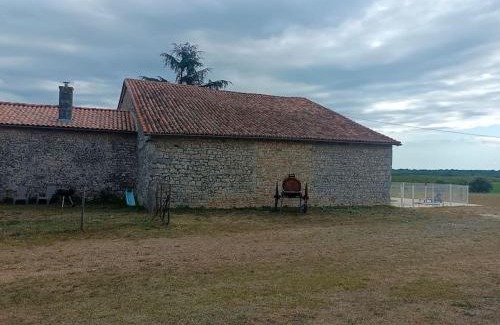 Charras House | Gîte familial à charras (3 étoiles)