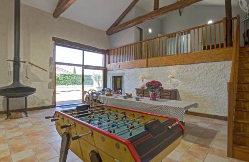 L'Hopital-le-Grand House | Gîte Familial avec SPA et Jeux Extérieurs - 5 Chambres, 230m², Village Typique, Animaux Acceptés - FR-1-496-289
