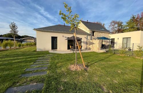 Nort-sur-Erdre House | Gîte Familial Rénové, Proche Canal, Terrasse, Jardin, et Verger Commun, à 20 km de Nantes - FR-1-306-1262