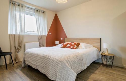 Nort-sur-Erdre House | Gîte Familial Rénové, Proche Canal, Terrasse, Jardin, et Verger Commun, à 20 km de Nantes - FR-1-306-1262