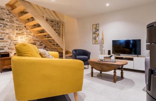 Nort-sur-Erdre House | Gîte familial rénové près du Canal de Nantes avec jardin, terrasse, wifi et chambres mansardées - FR-1-306-1263