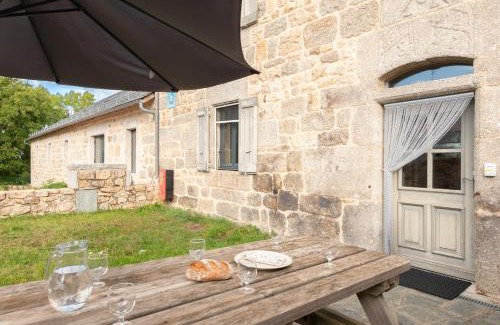 Albaret-le-Comtal House | Gîte Gîte 4/6 personnes à la Ferme Lionnet