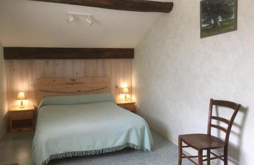 Laitre-sous-Amance House | Gîte Indépendant avec Jardin Privatif - Parfait pour Randonnées et Séjour Pittoresque - FR-1-584-68