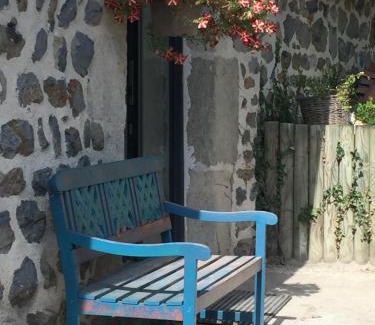 Saint-Julien-Chapteuil House | Gîte Jules Romains