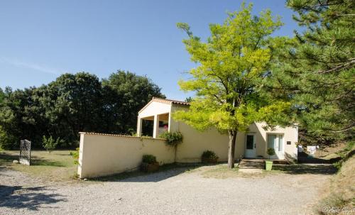 Aouste-sur-Sye Apartment | Gîte l échappée bleue Dromoise - appartement