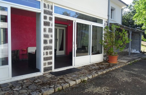 Saint-Genest Apartment | Gîte la clef de voûte améthyste