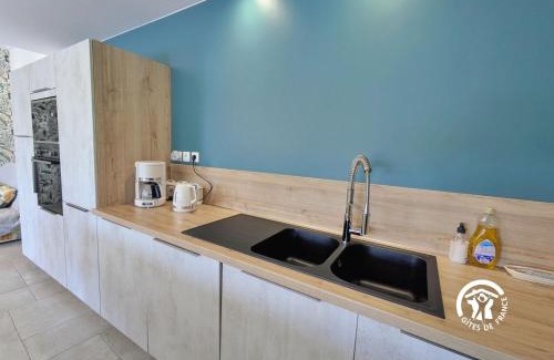 Crennes-sur-Fraubee House | Gîte la Maillardière, 2 personnes