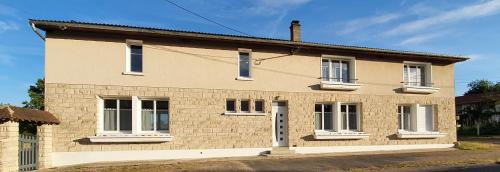 Le Vieil-Dampierre House | Gîte Le Bois d Argonne