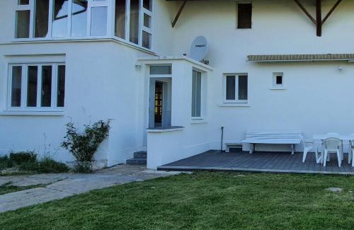 Le Vieil-Dampierre House | Gîte Le Bois d Argonne