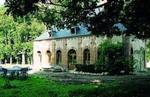 Trezelles House | Gîte lumineux avec jardin, près de Vichy, 2 chambres, équipements modernes, draps inclus - FR-1-489-281