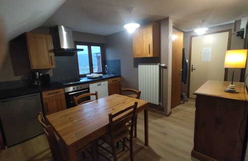 Dommartin-les-Remiremont Apartment | Gîte Mélina with Spa Jacuzzi Sauna Fishing pond
