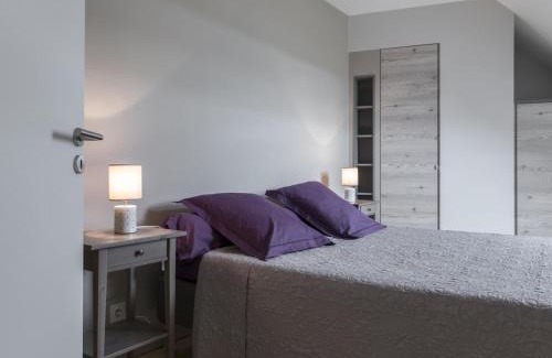 Chapeau House | Gîte rénové à Chapeau avec wifi, terrasse et parking - FR-1-489-269