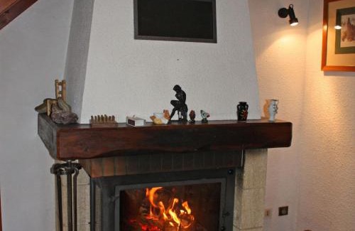 Girmont-Val-d'Ajol House | Gîte rénové, nature et jeux près du Val d'Ajol, 3 ch, 2 sdb, Wifi, équipements bébé, proche ski - FR-1-589-113