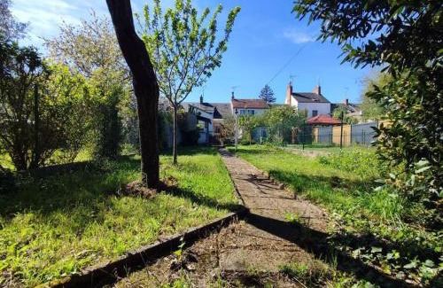 Chateauroux House | Gîte Saint-Denis - proche centre ville - jardin