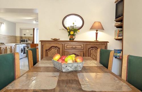 Vauvillers House | Gîtes chaleureux près de Luxeuil, jardin commun - FR-1-583-472