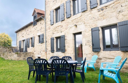 Chaulhac House | Gîtes de France 6/7 people 3 bedrooms
